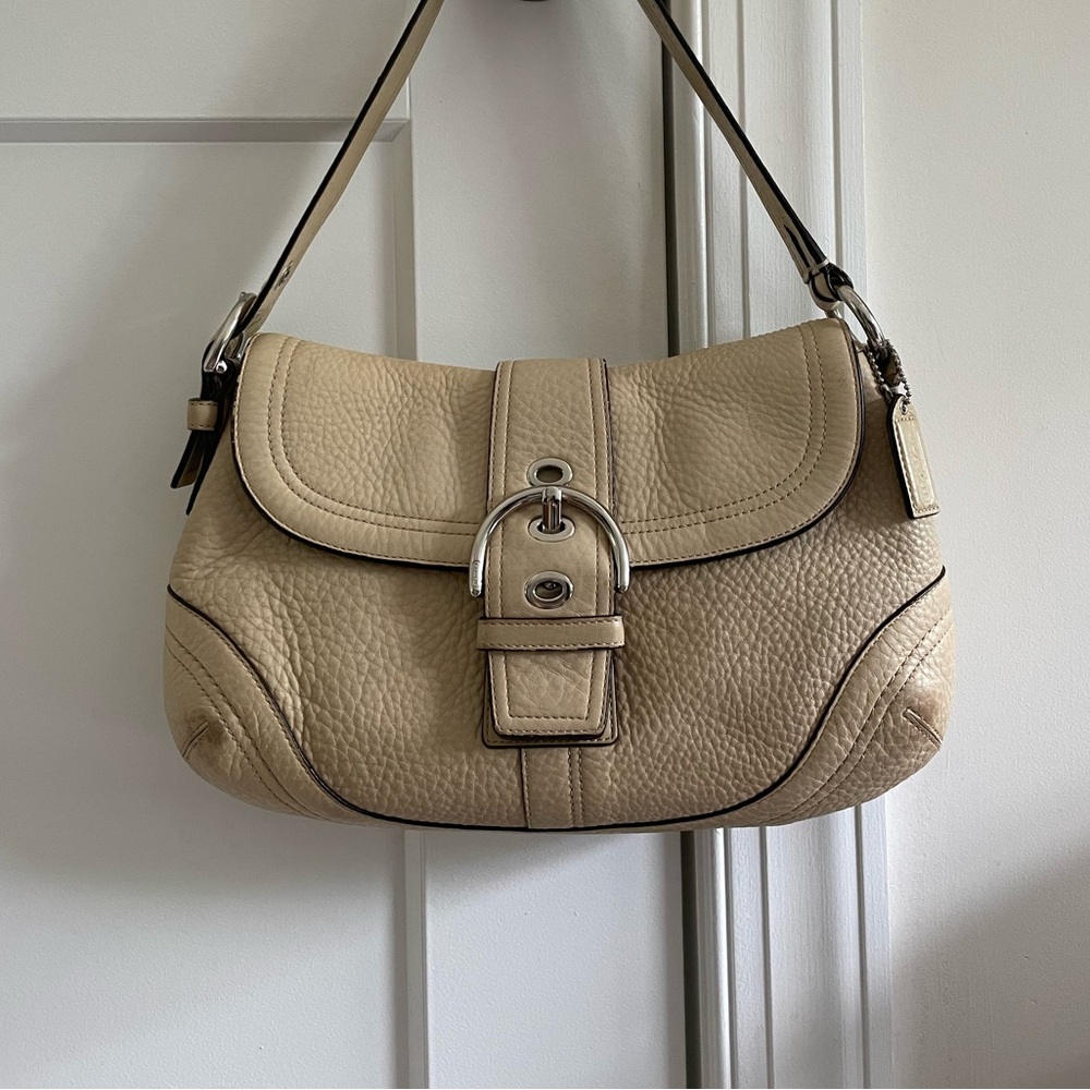 Vintage Coach Soho Large Buckle Bag cream pebble leather